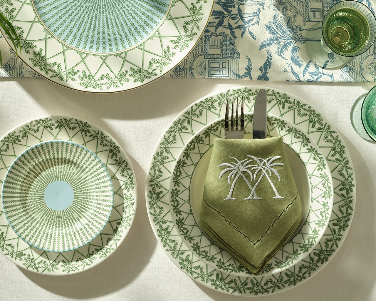 Pink House fine bone china tableware includes: dinner service sets; decorative, gilded charger plates; serving bowls and platters; coffee sets and mugs. All are custom made from fine bone china by talented artisans in Stoke on Trent, England.