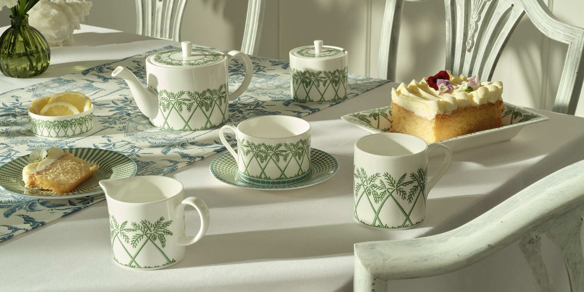 Exclusive early access to new arrivals at Pink House