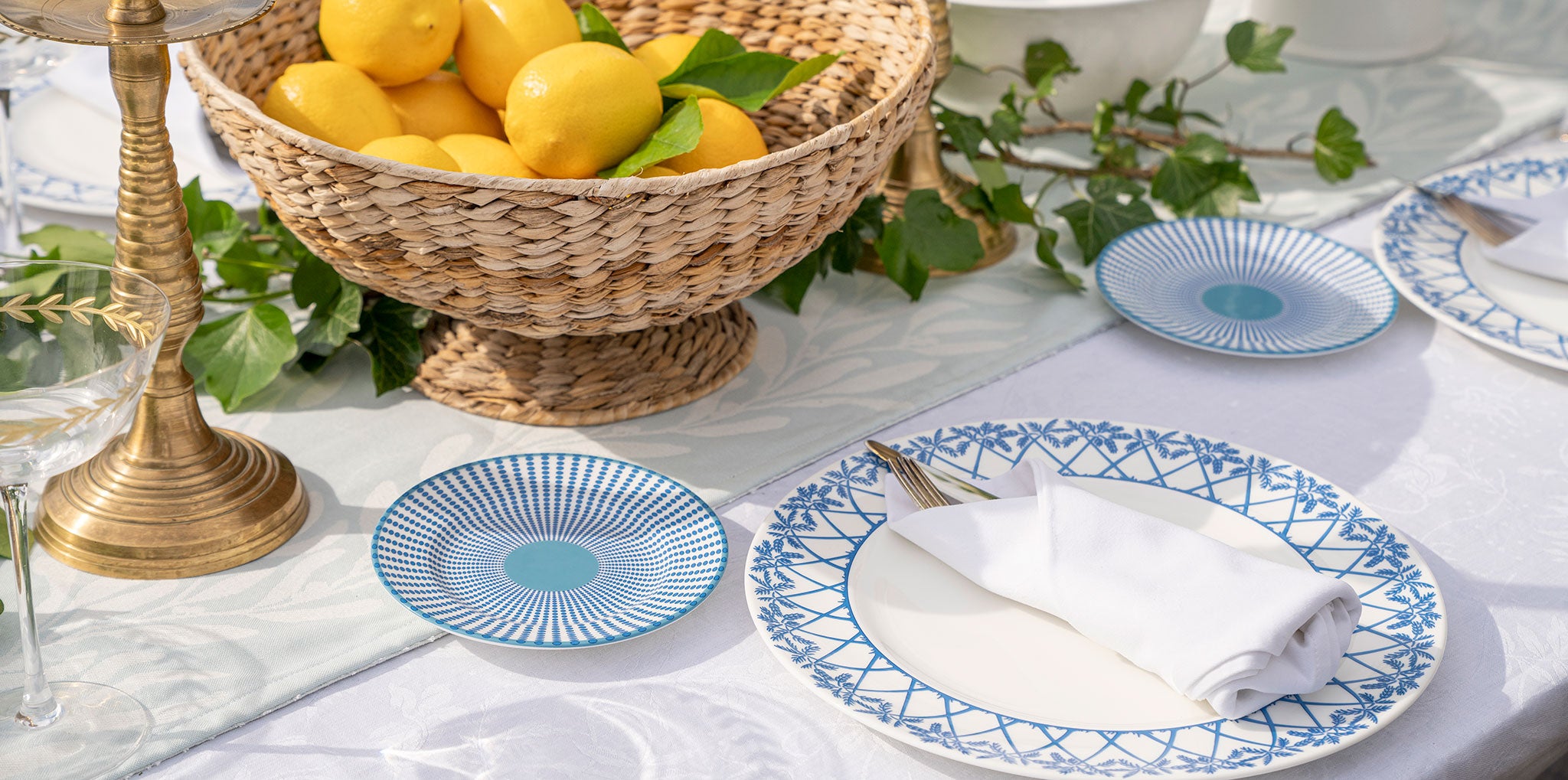 Elegant fine bone porcelain china dinner sets and beautiful printed linen tablecloths