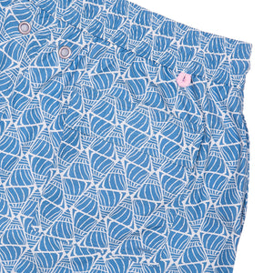 Men's quick dry swim shorts in blue Shelltop print back pocket detail