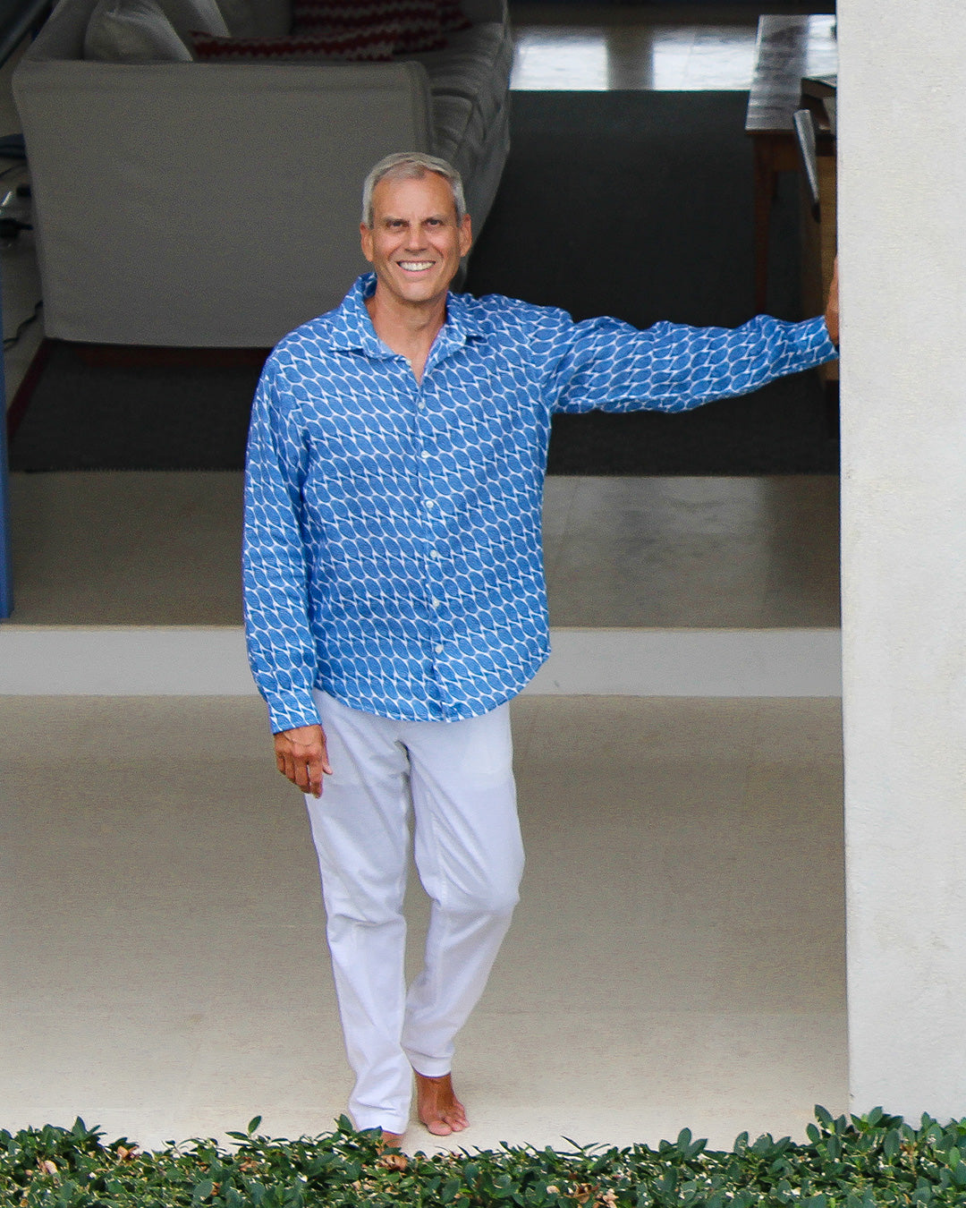 Men's villa vacation shirt in blue Striped Shell print designer Lotty B Mustique