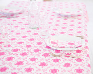 Lotty B Tablecloth & Napkin set: TURTLE TRELLIS - PINK