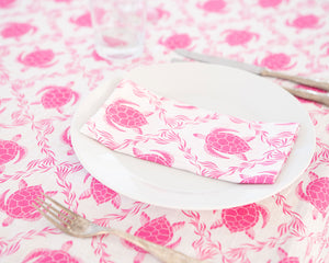 Lotty B Tablecloth & Napkin set: TURTLE TRELLIS - PINK